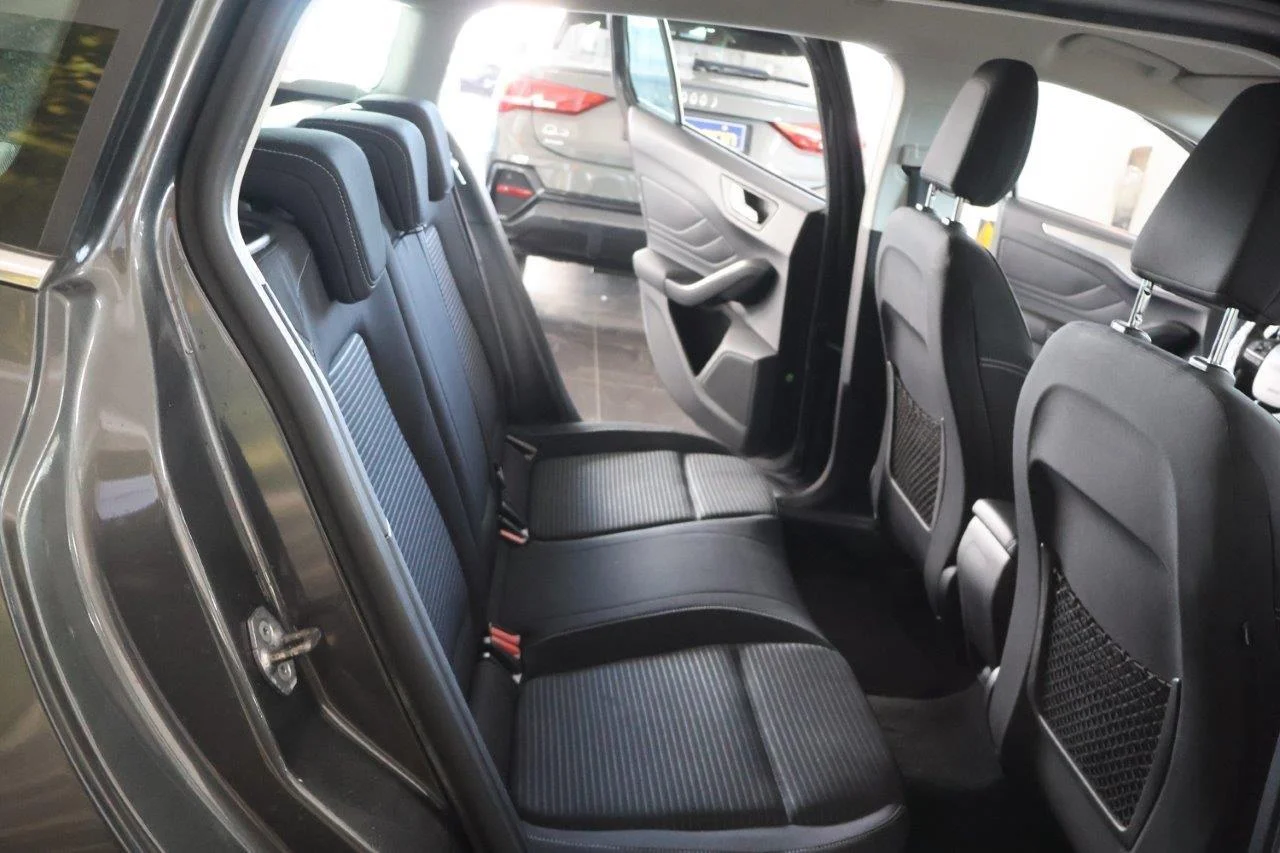 Ford Focus - View model 28