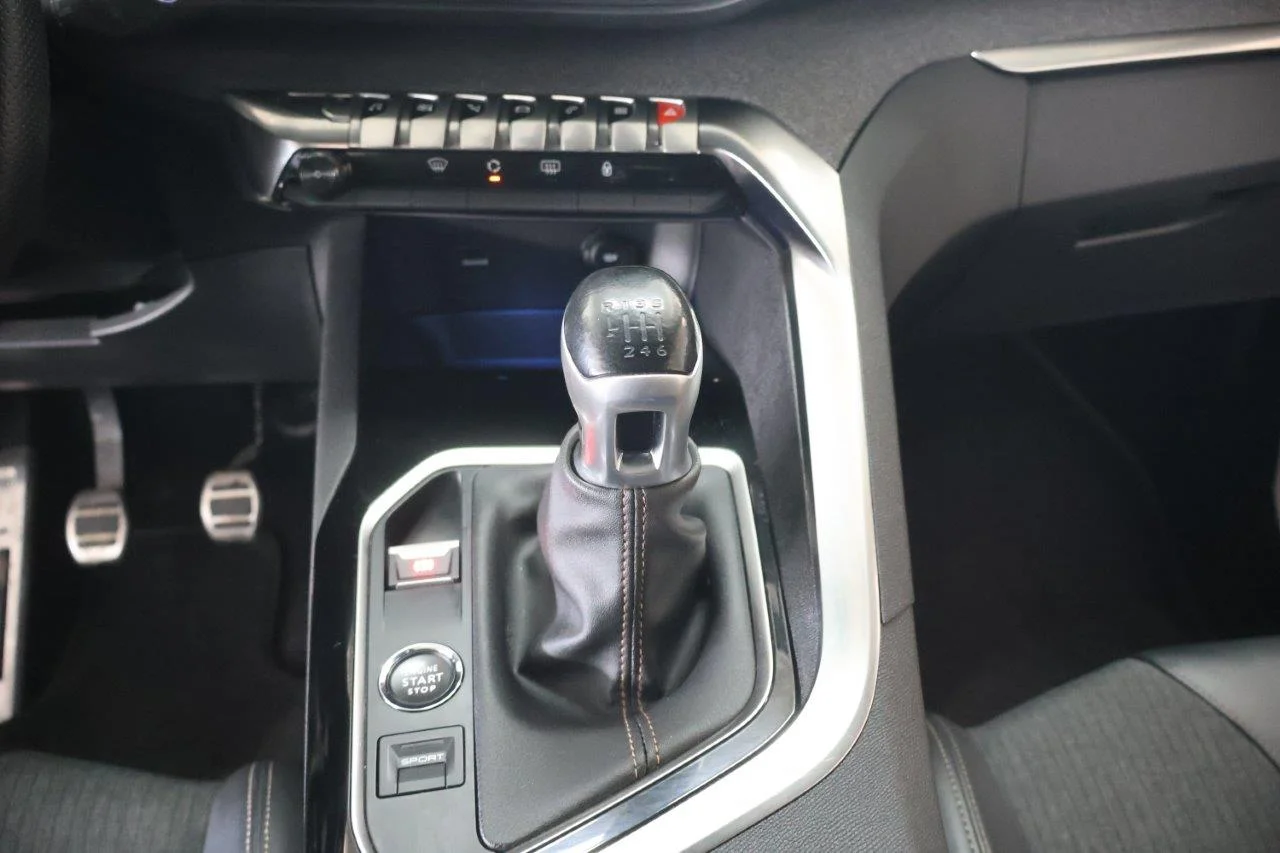 Peugeot 3008 - View model 32