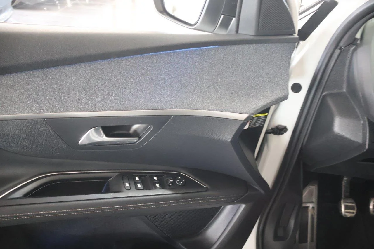 Peugeot 3008 - View model 34