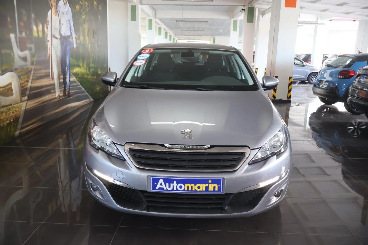 View 3 - Peugeot 308 - 2015