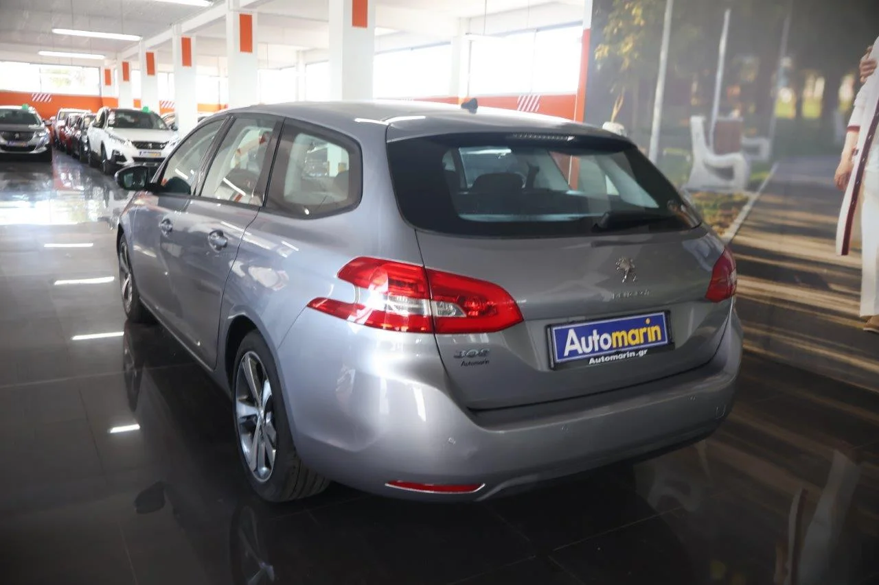 Peugeot 308 - View model 6