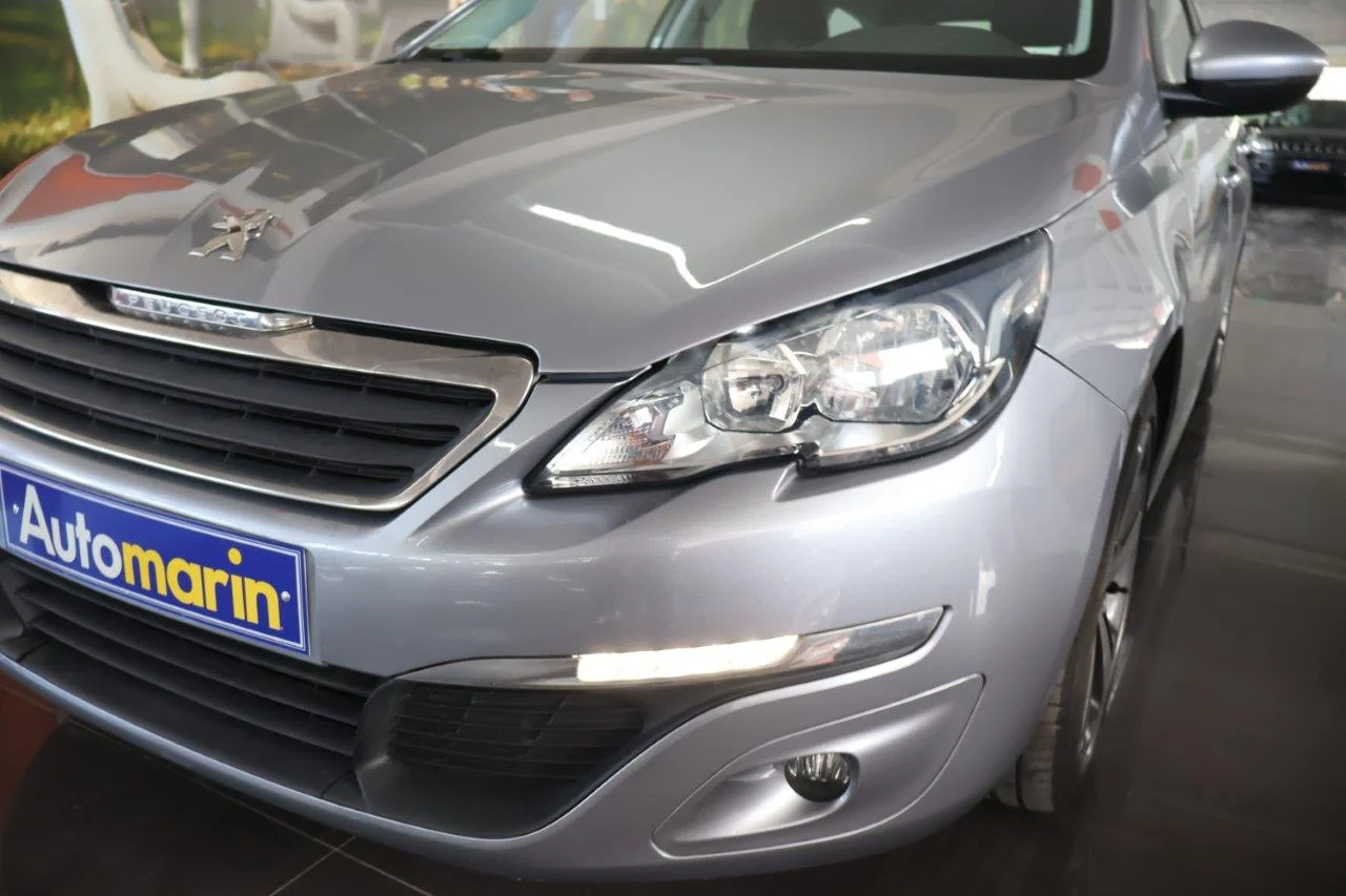 Peugeot 308 - View model 15