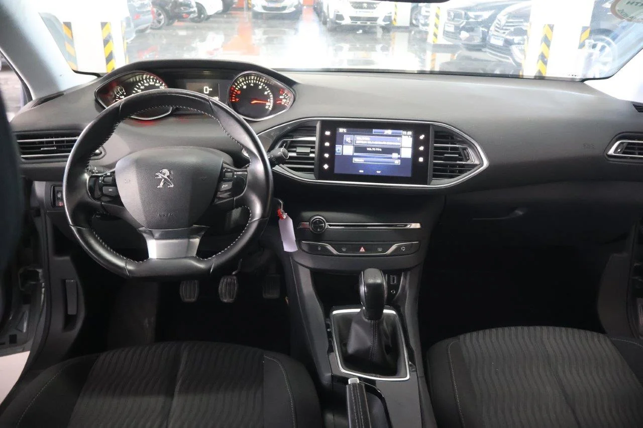 Peugeot 308 - View model 20