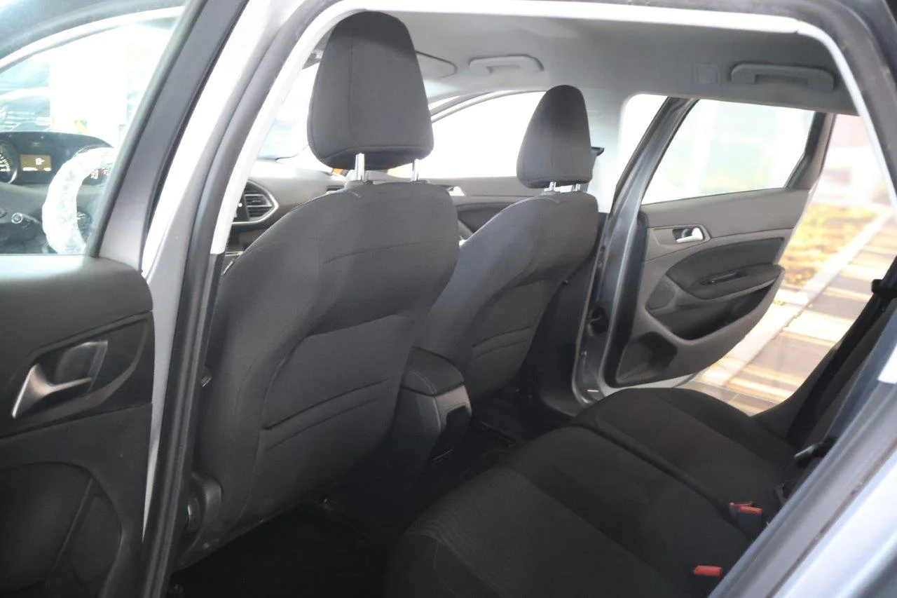 Peugeot 308 - View model 24