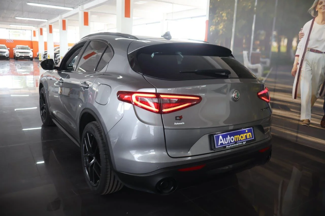 Alfa Romeo Stelvio - View model 6