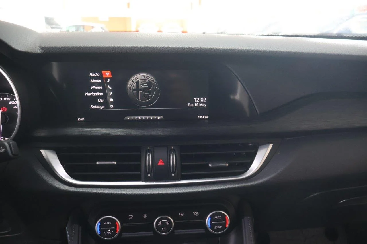 Alfa Romeo Stelvio - View model 30