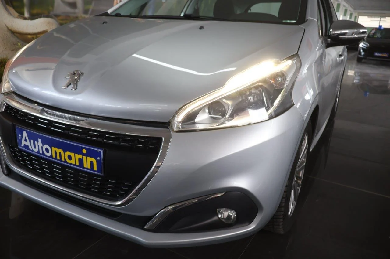 Peugeot 208 - View model 15