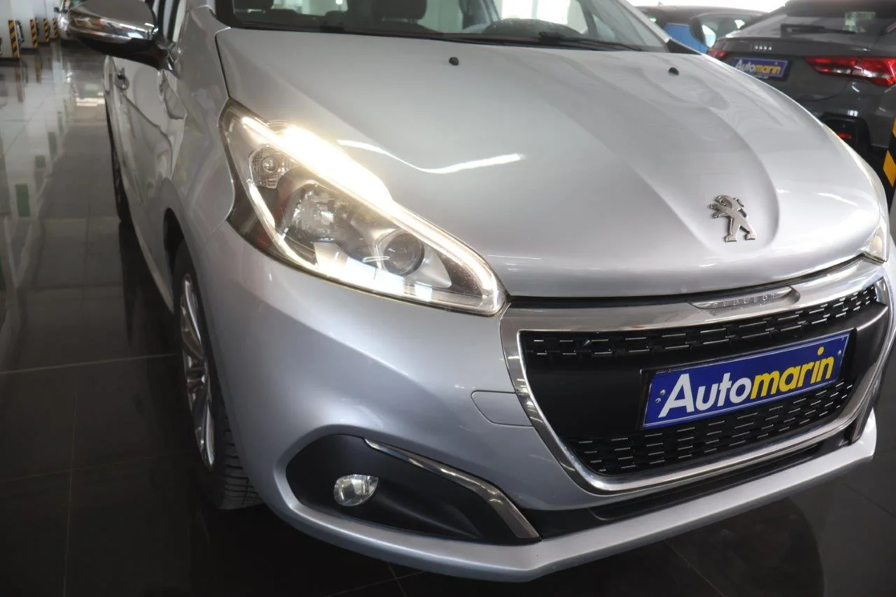 Peugeot 208 - View model 16