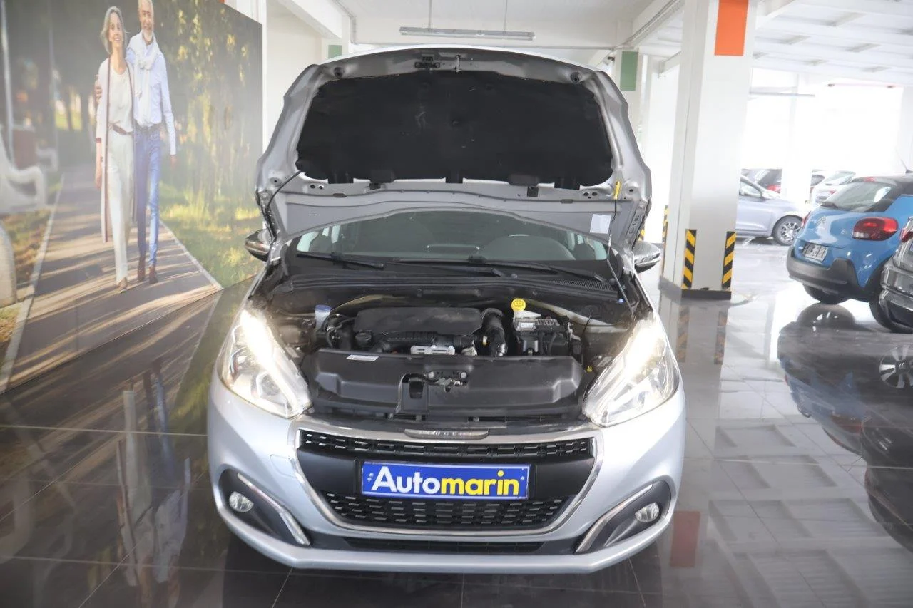 Peugeot 208 - View model 18