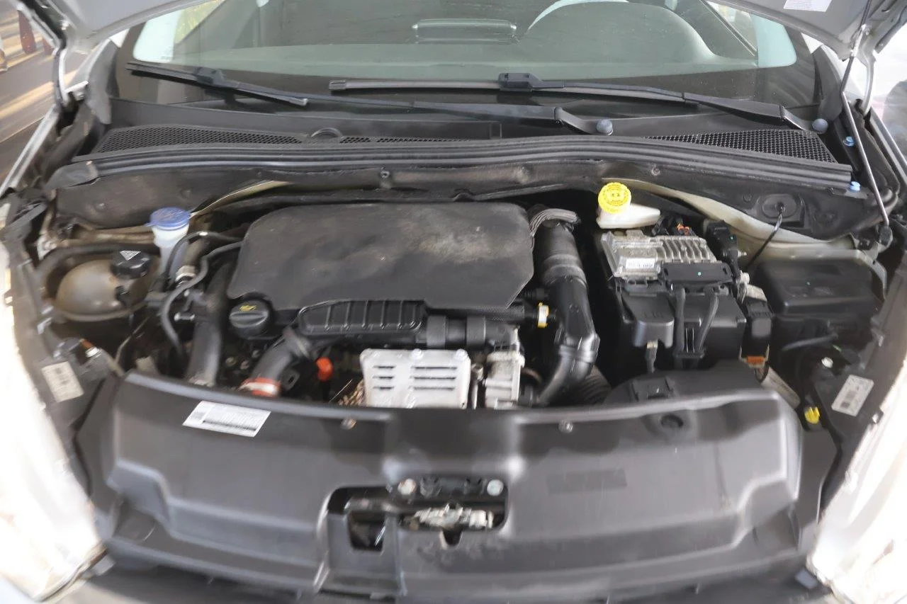 Peugeot 208 - View model 19
