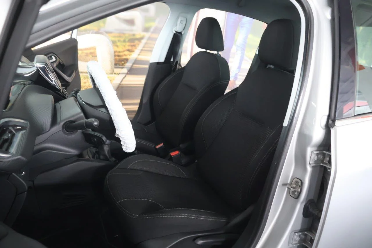Peugeot 208 - View model 21