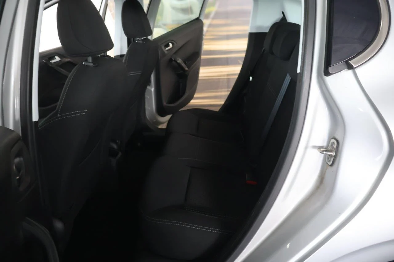 Peugeot 208 - View model 23