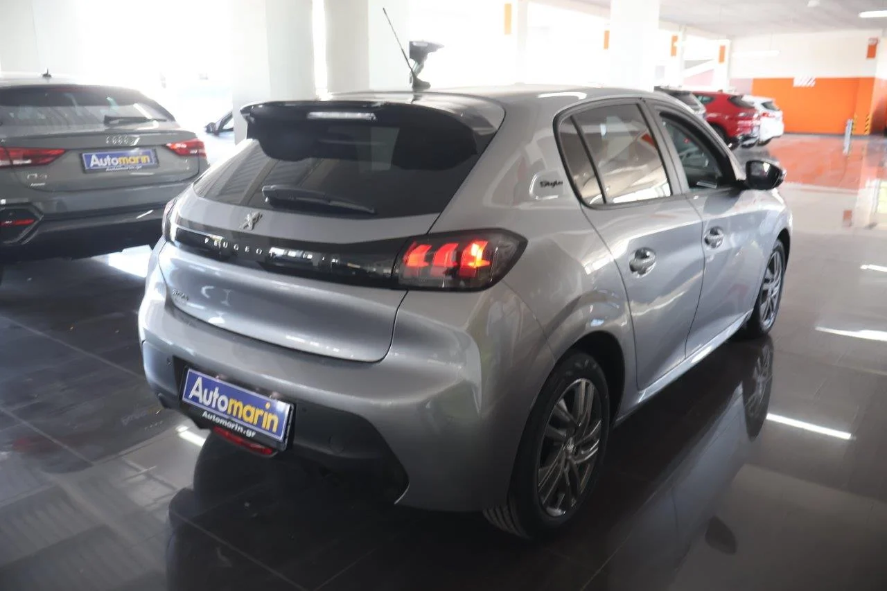 Peugeot 208 - View model 5