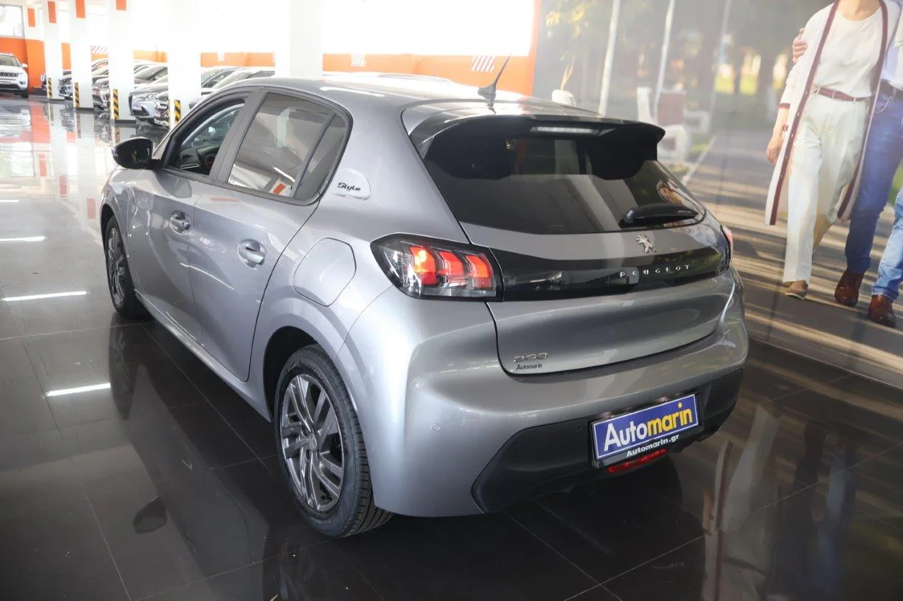 Peugeot 208 - View model 6