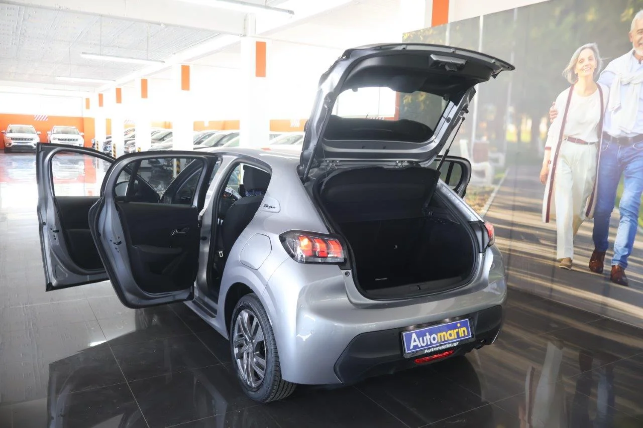 Peugeot 208 - View model 9
