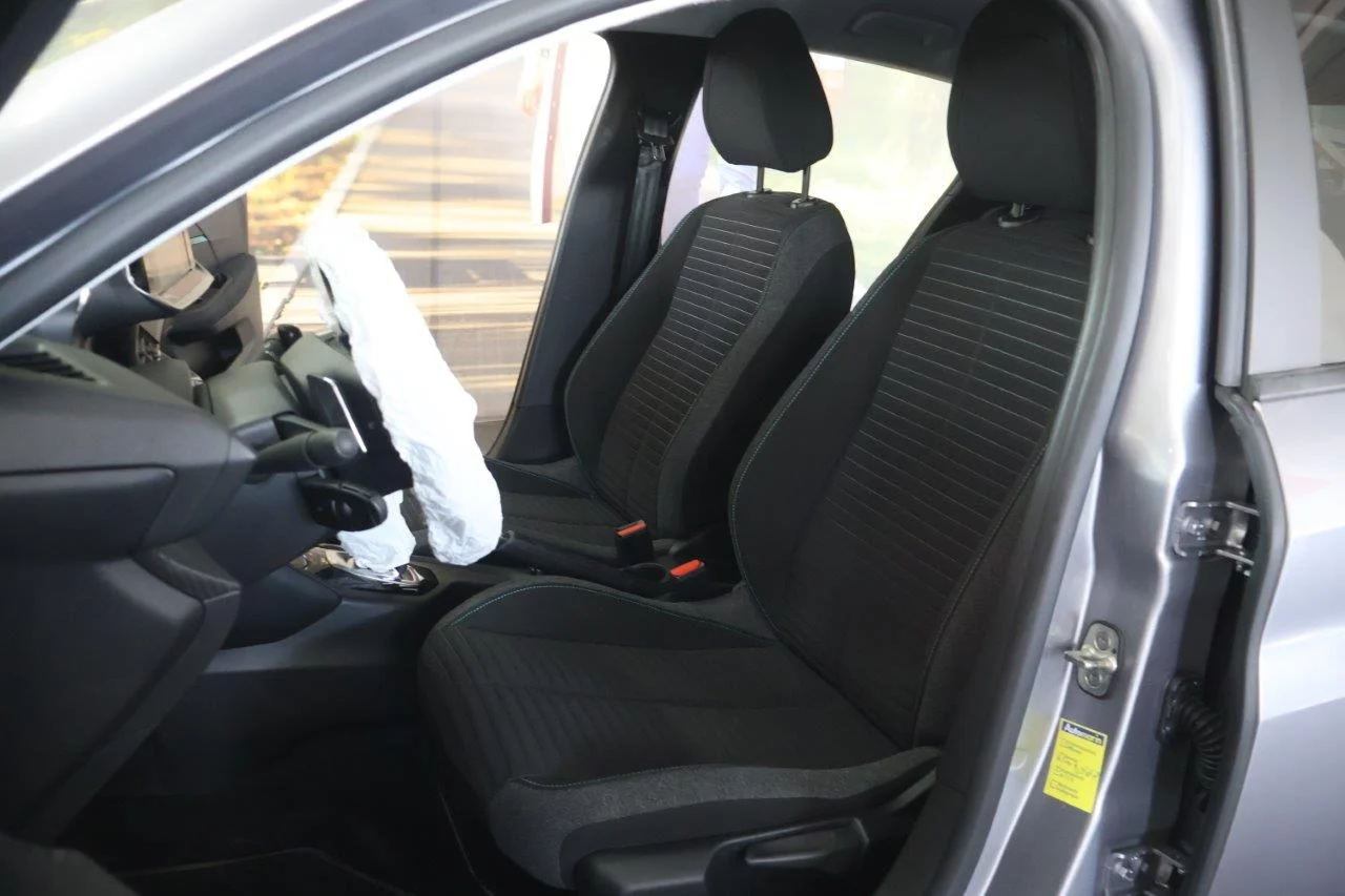Peugeot 208 - View model 22