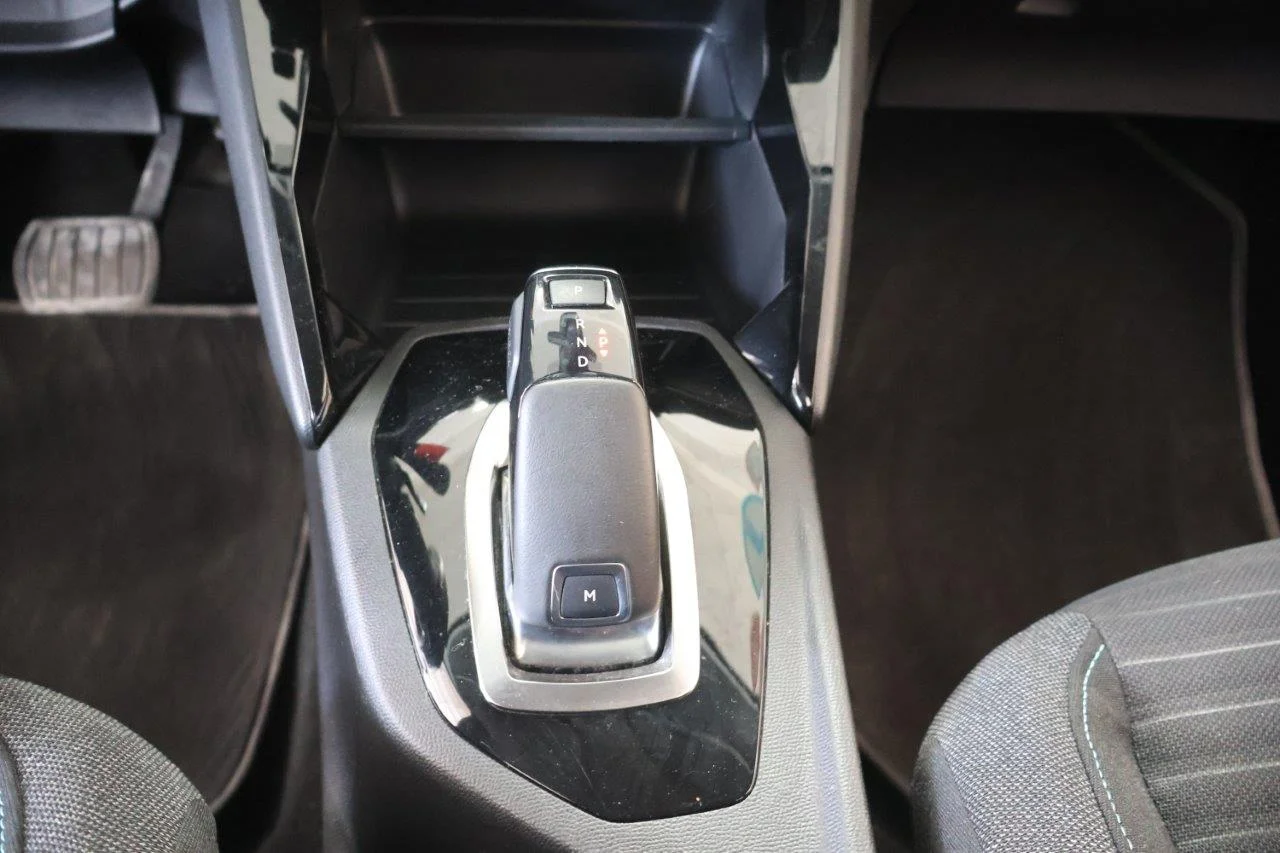 Peugeot 208 - View model 31