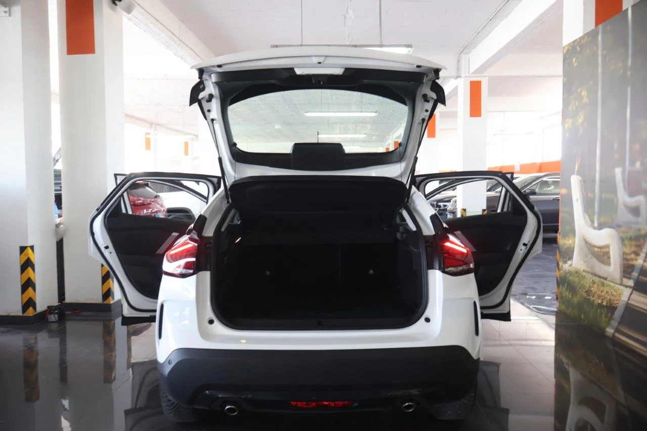 Citroen C4 - View model 8