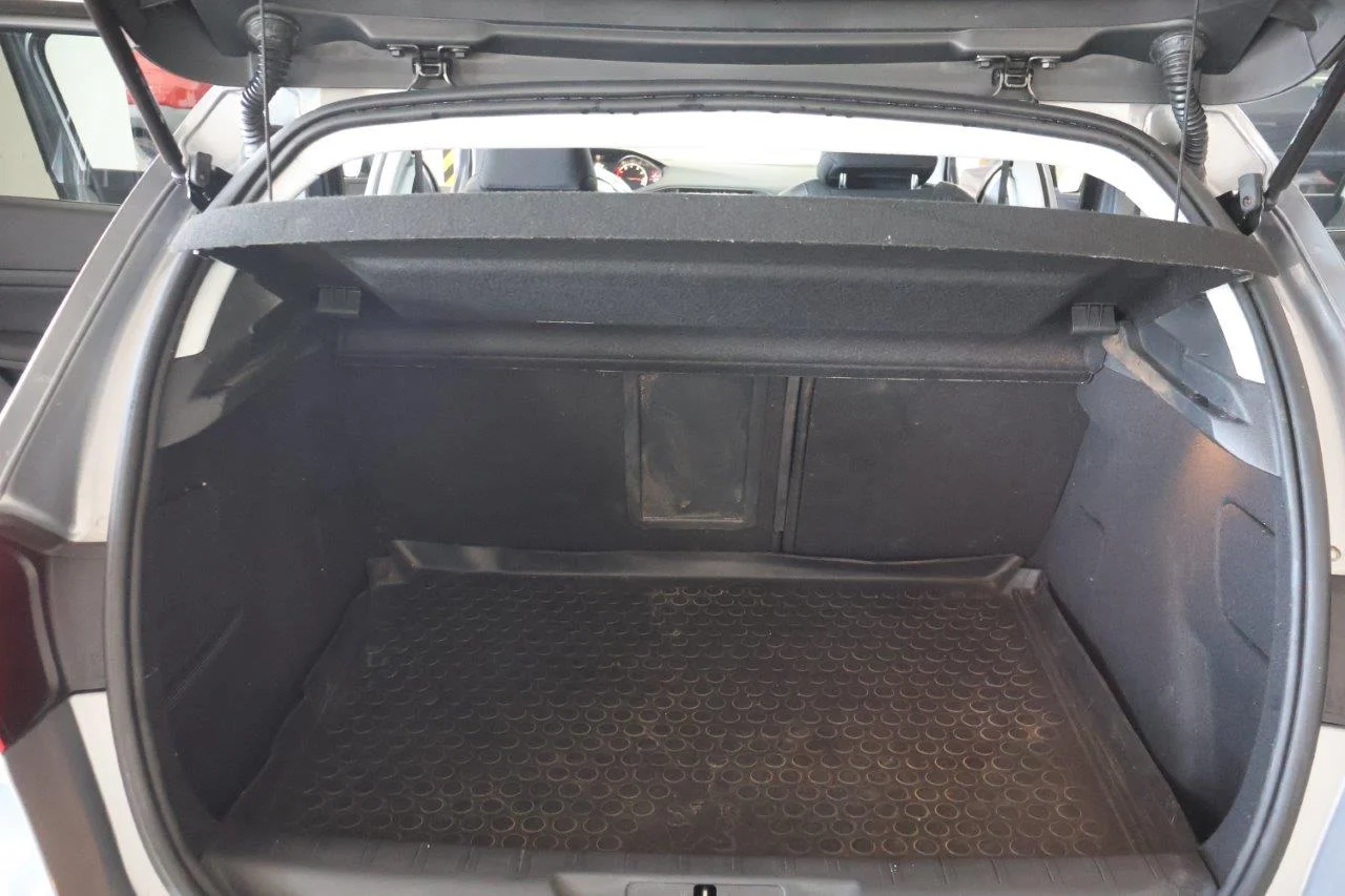 Peugeot 308 - View model 10