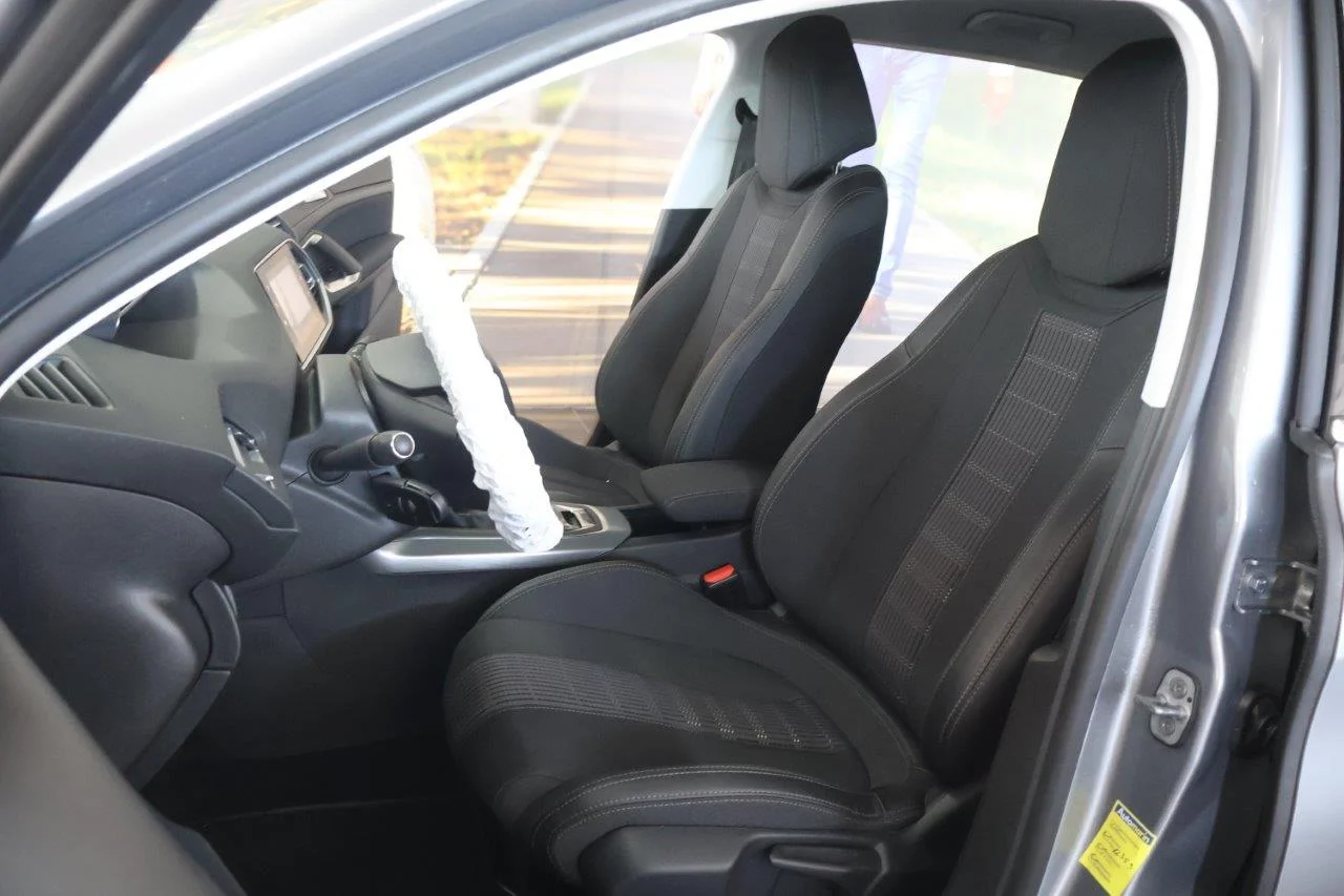 Peugeot 308 - View model 19