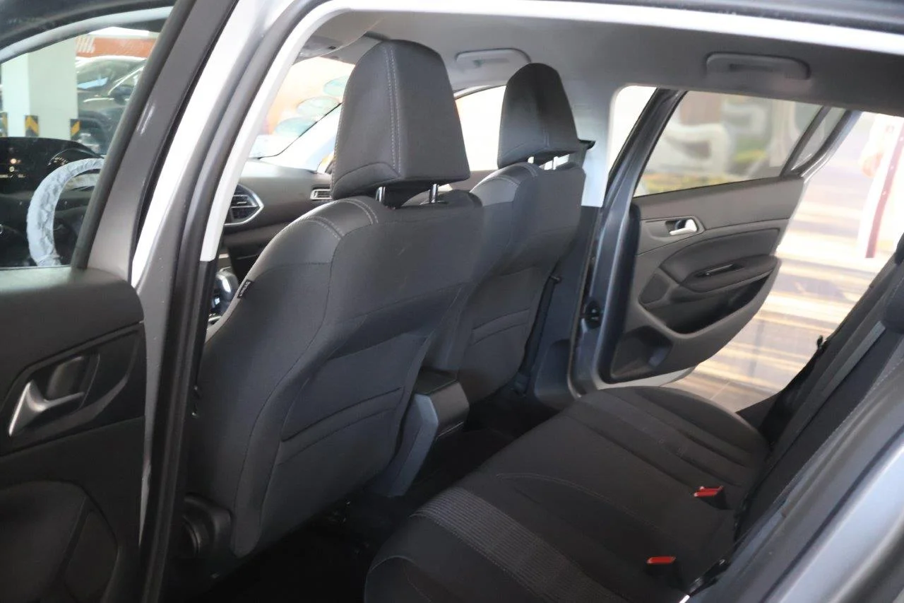 Peugeot 308 - View model 21