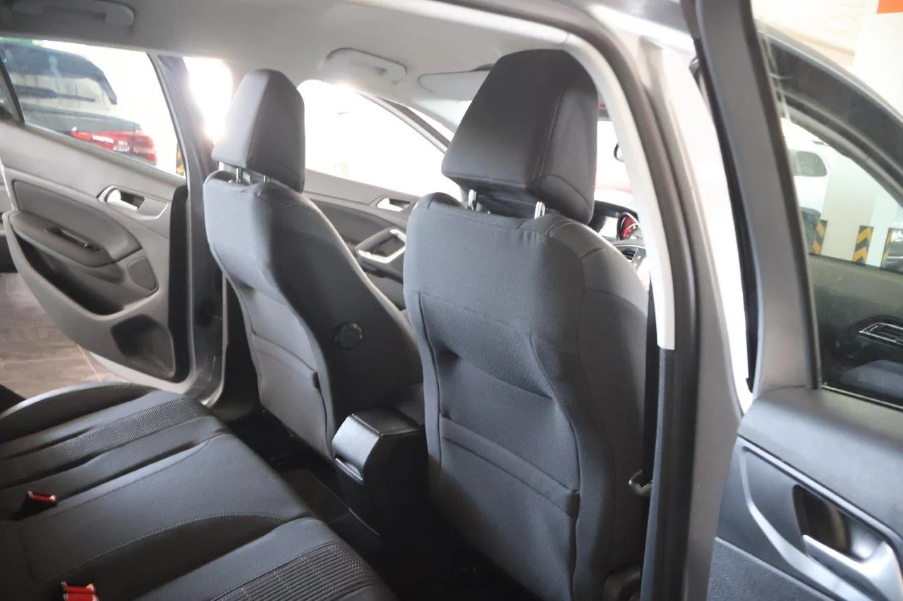 Peugeot 308 - View model 23
