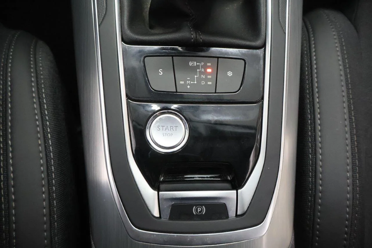Peugeot 308 - View model 30