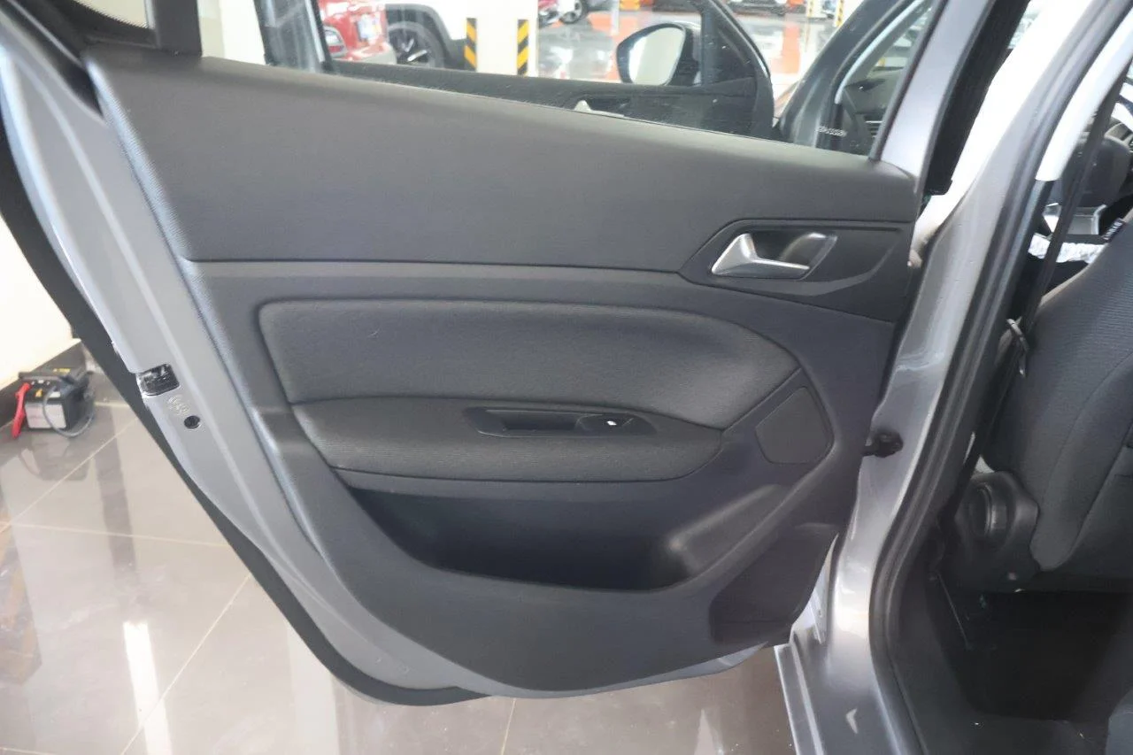 Peugeot 308 - View model 34