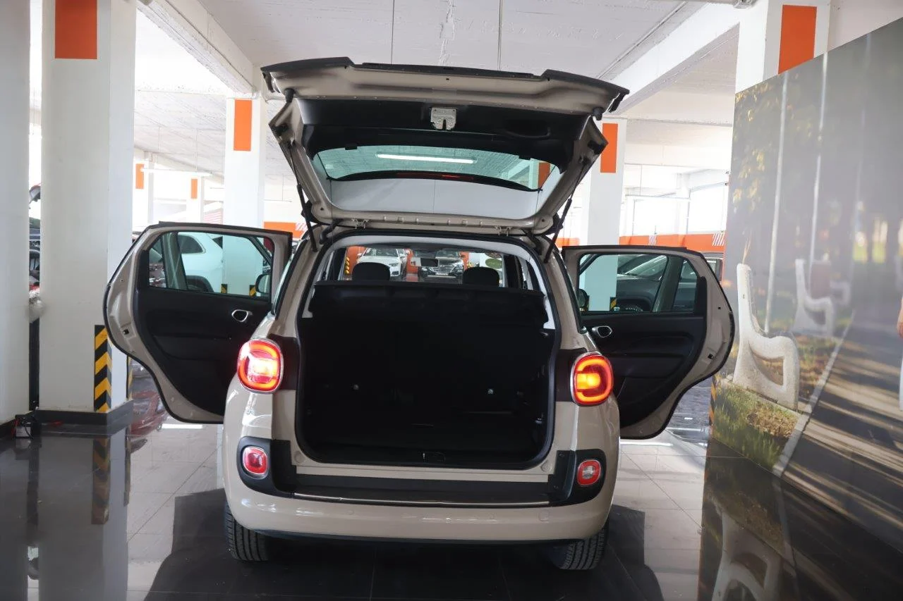 Fiat 500L - View model 8