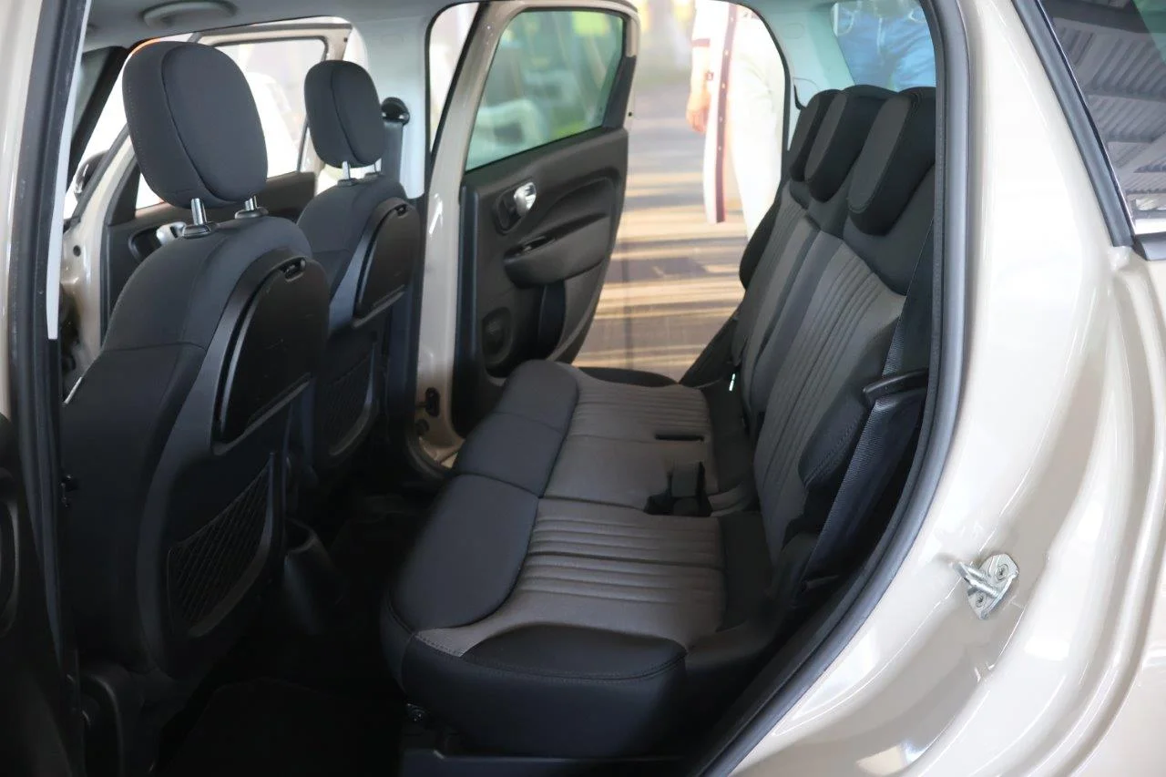 Fiat 500L - View model 25