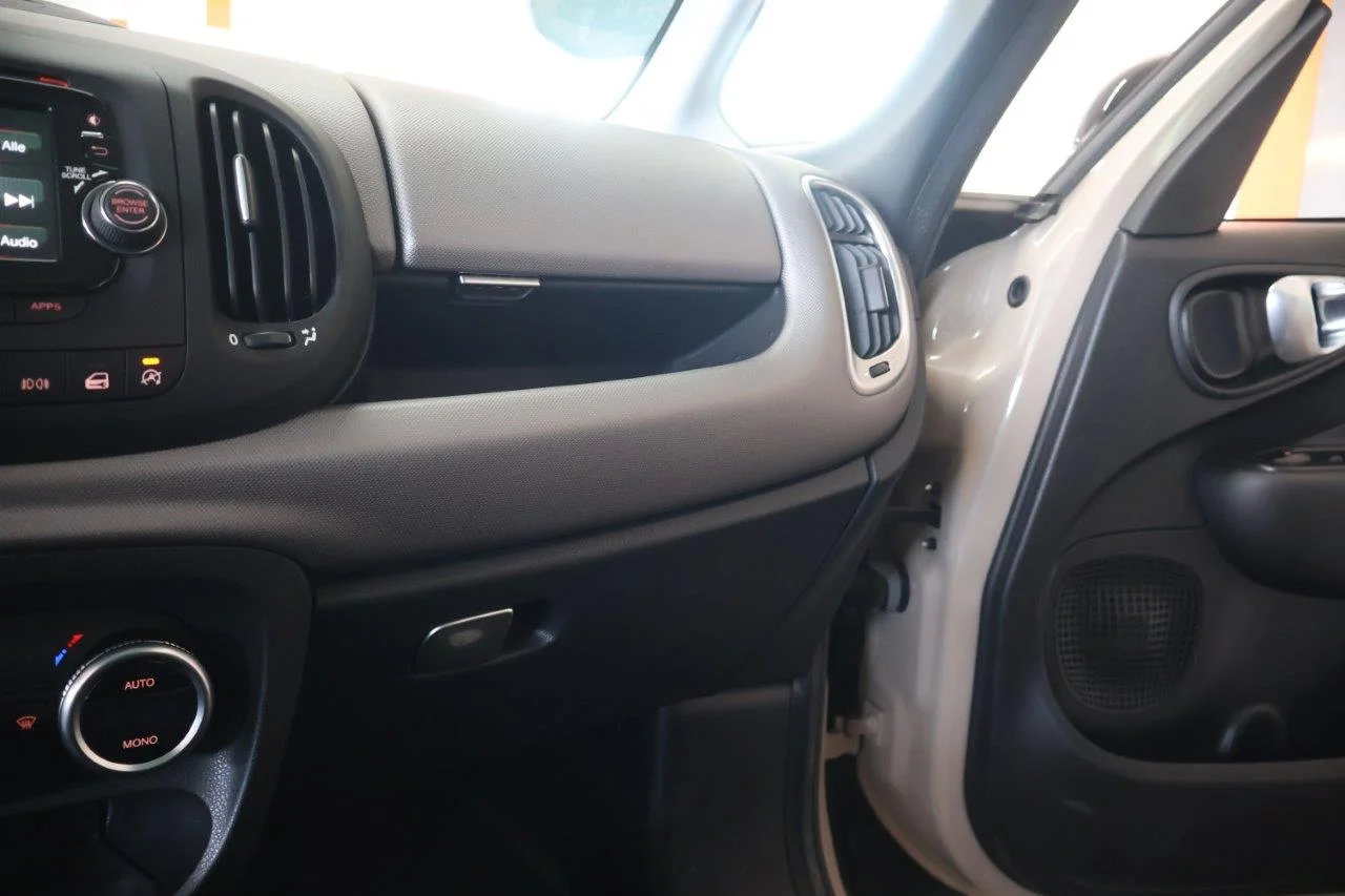 Fiat 500L - View model 31