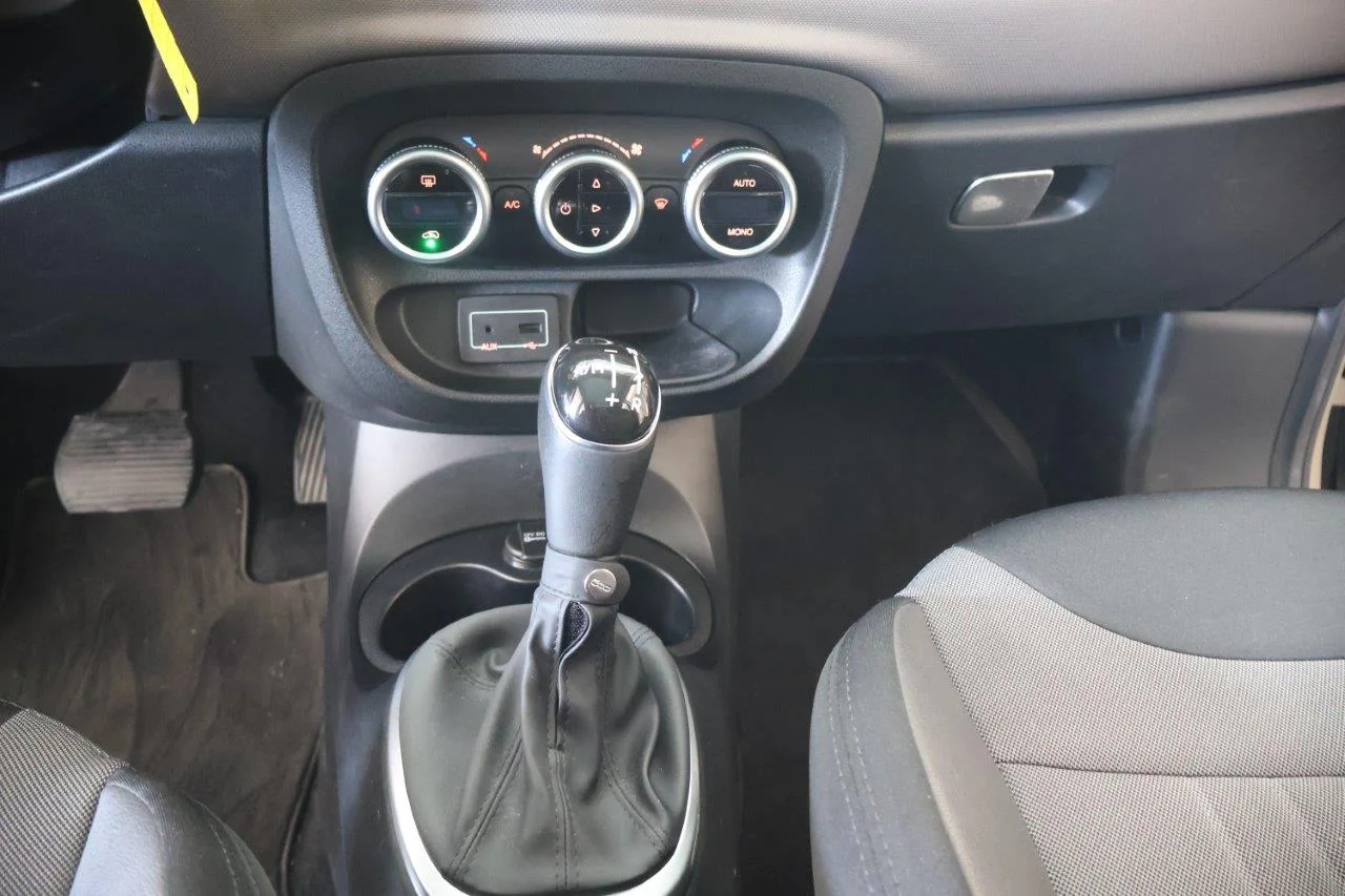 Fiat 500L - View model 32