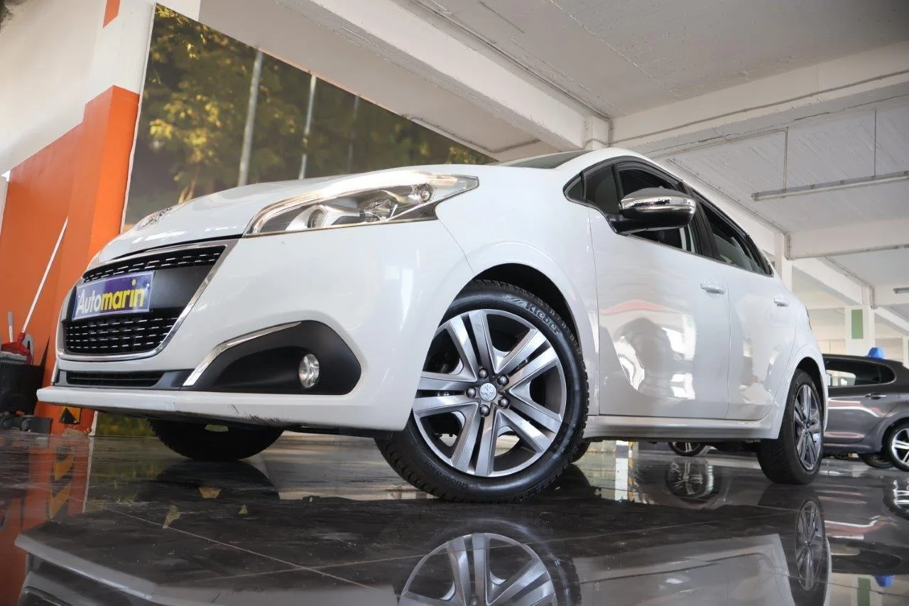View 2 - Peugeot 208 - 2017