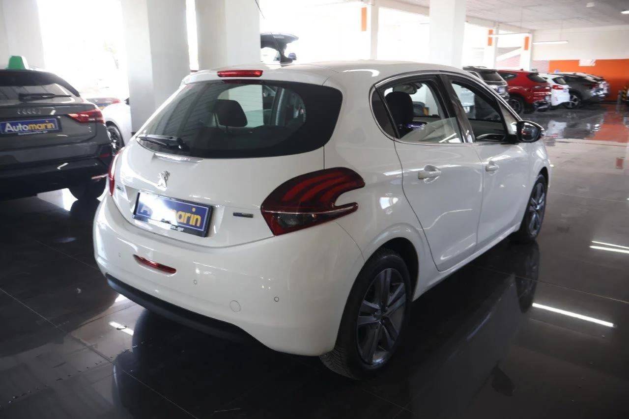 View 5 - Peugeot 208 - 2017
