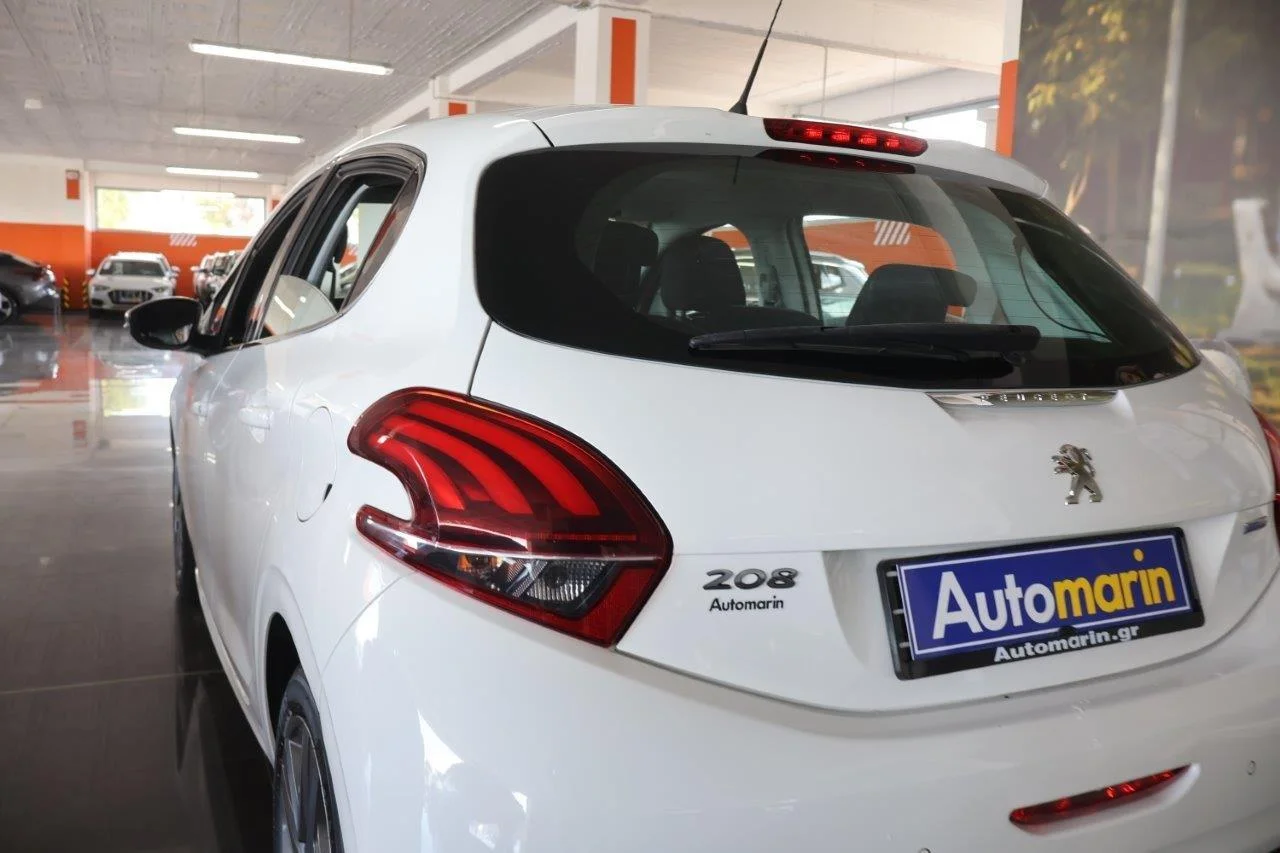 Peugeot 208 - View model 12