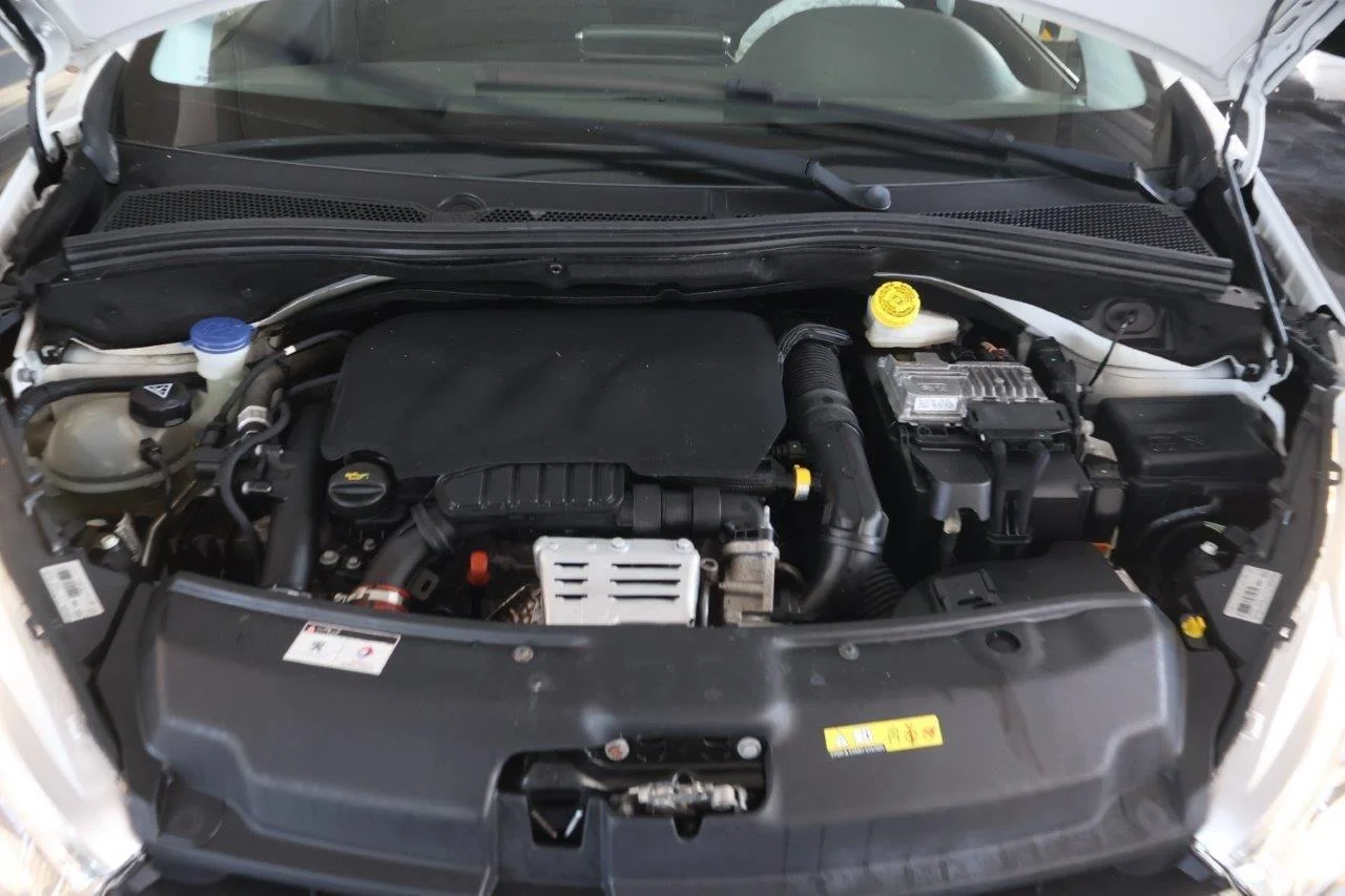 Peugeot 208 - View model 21