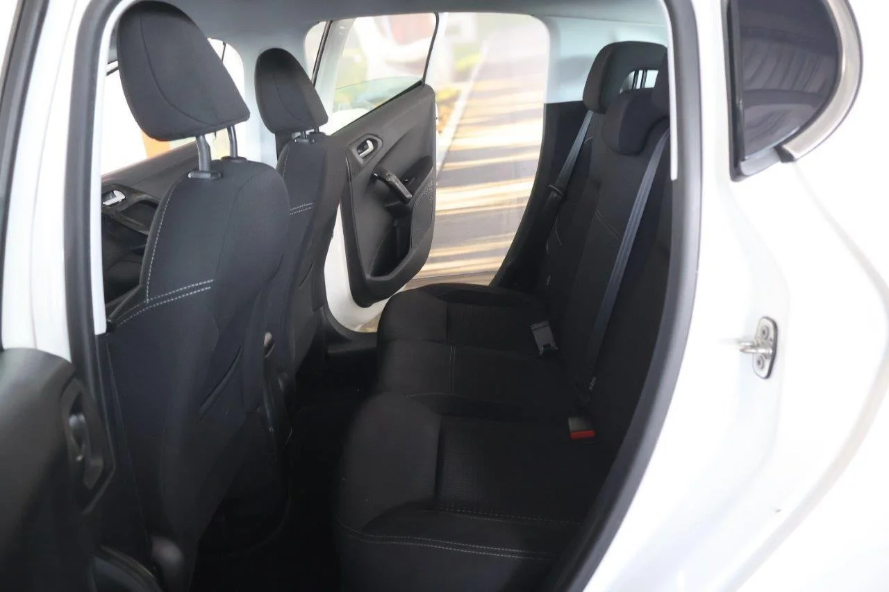 Peugeot 208 - View model 25
