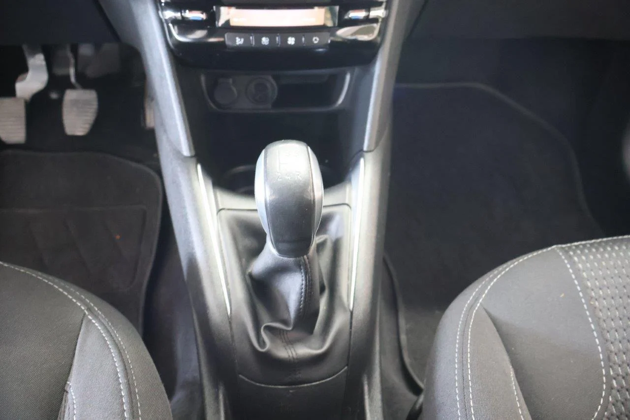 Peugeot 208 - View model 31
