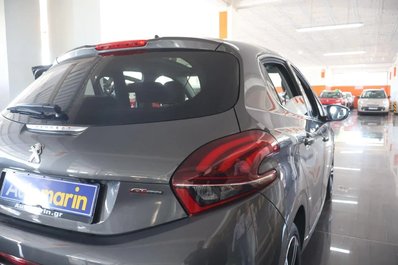 Peugeot 208 - View model 11