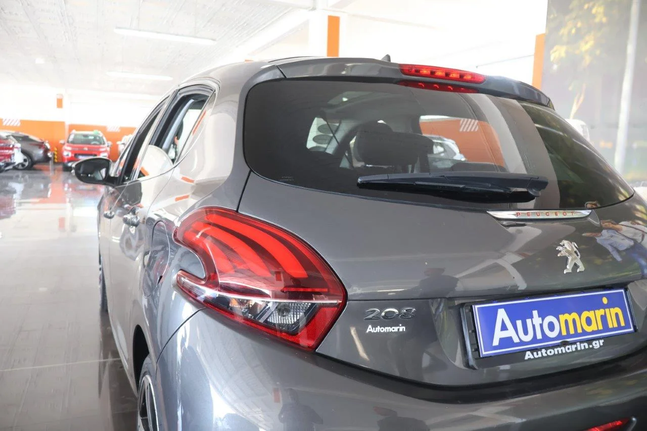 Peugeot 208 - View model 12