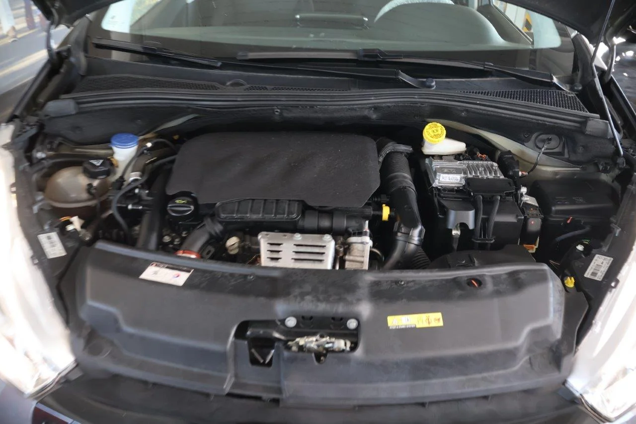 Peugeot 208 - View model 20