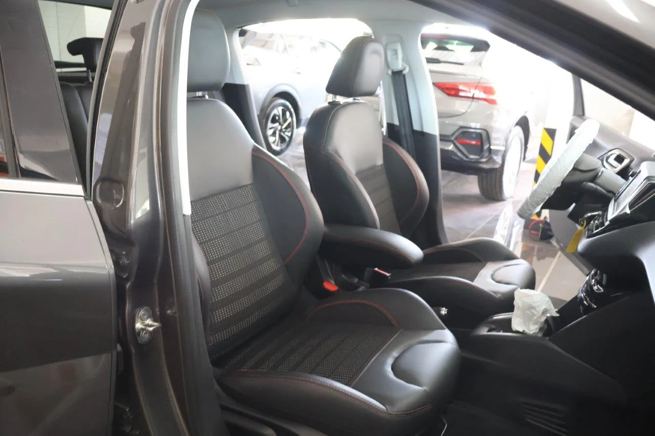 Peugeot 208 - View model 23
