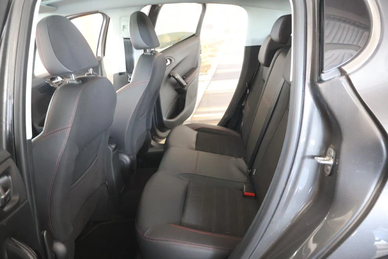 Peugeot 208 - View model 25