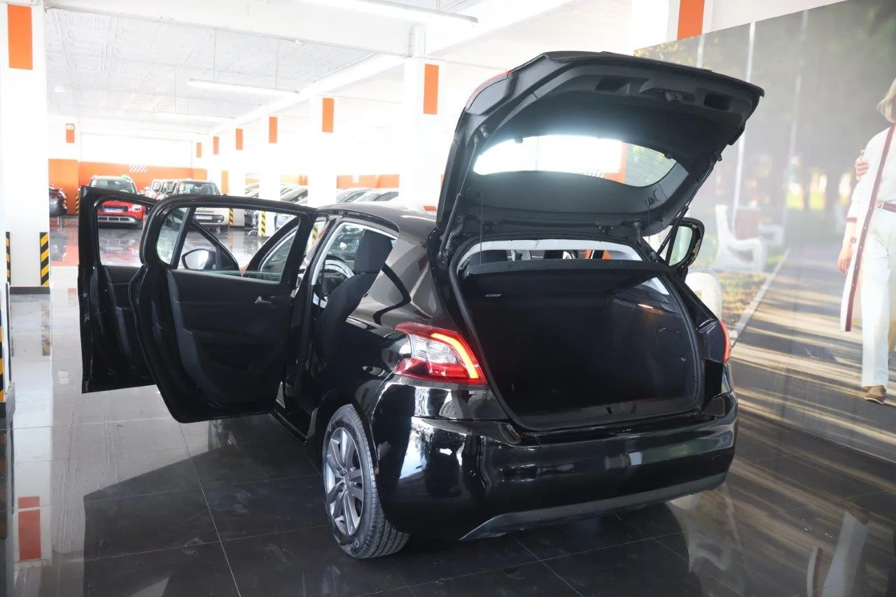 Peugeot 308 - View model 9