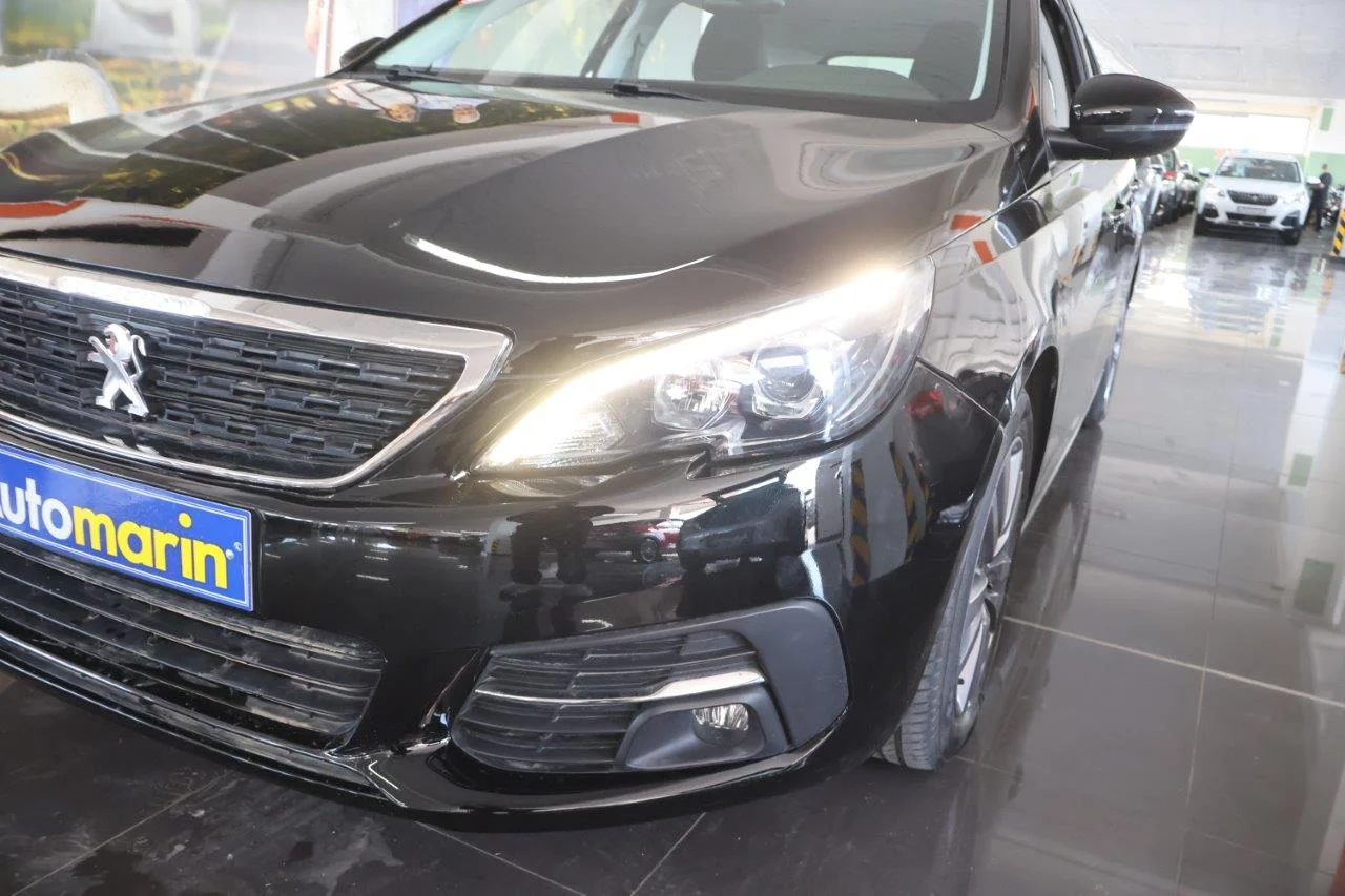 Peugeot 308 - View model 15