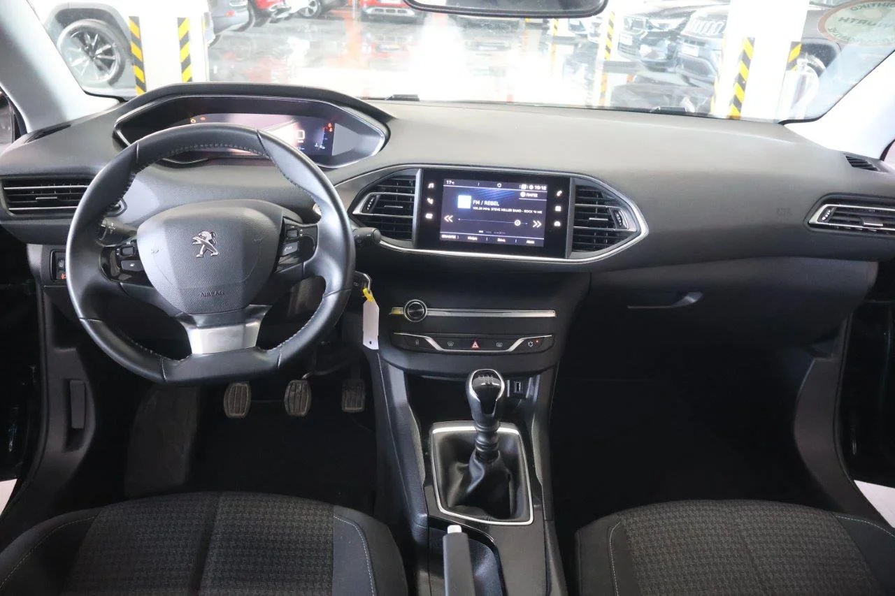 Peugeot 308 - View model 20