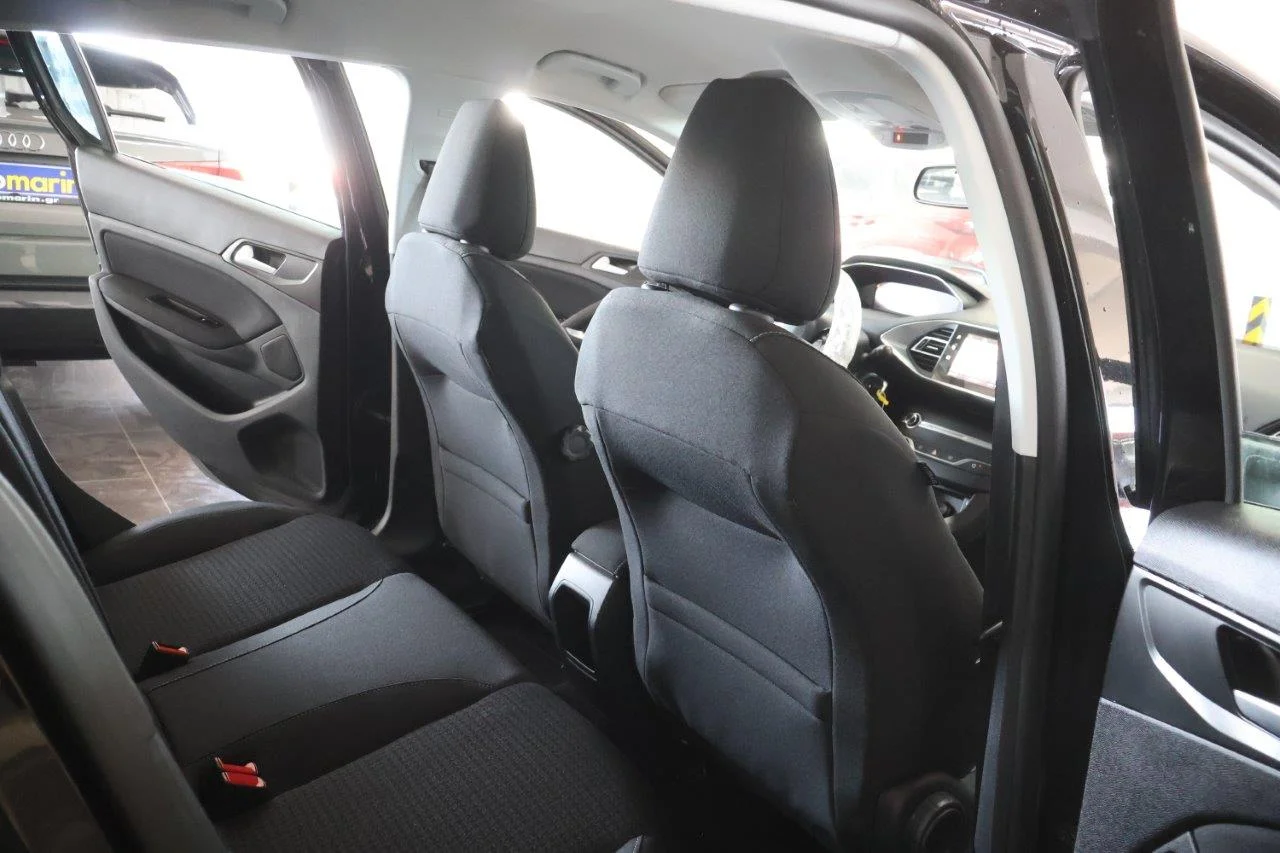 Peugeot 308 - View model 25