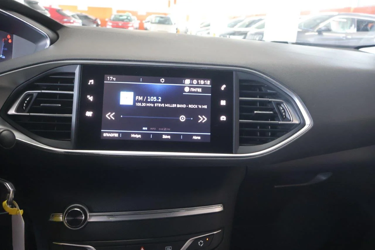 Peugeot 308 - View model 27