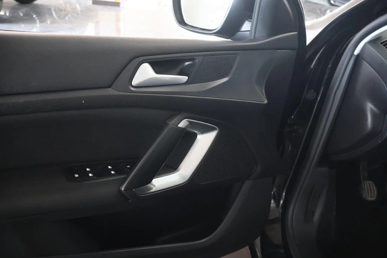 Peugeot 308 - View model 32