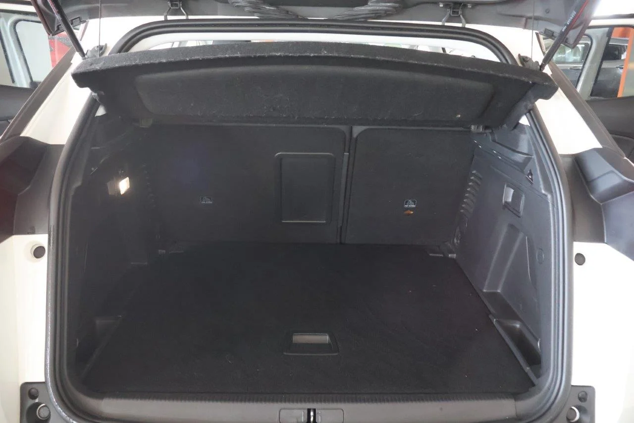 Peugeot 3008 - View model 10